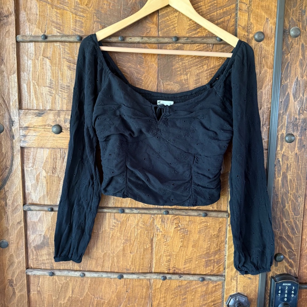 Hollister Eyelet Crop Top Womens L Black Smocked Back Long Sleeve Ruched Keyhole